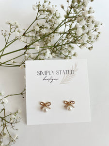 Ribbon & Pearl Studs